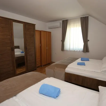 Apartments Vila Leska Zgornji Leskovec Exterior foto